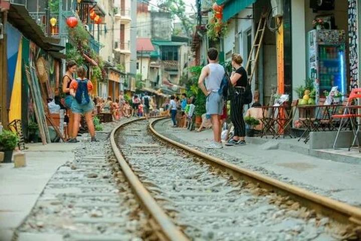 Triển lãm Dự án và Thu hút Khách Hàng Mới với Hotspot Matrix